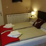 בית הארחה Julia 3*