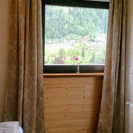 Guest house Julia Feld am See
